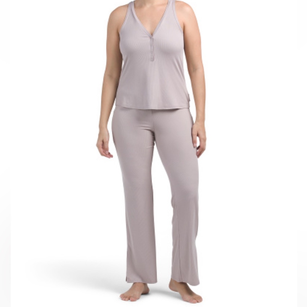Danskin Women's Pajama Set in Light Gray